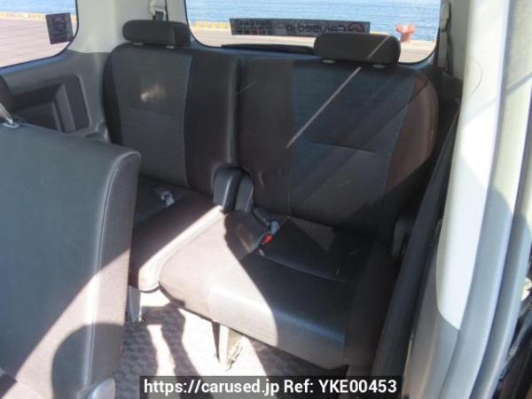 Used 2009 AT toyota voxy ZRR70W Image[21]