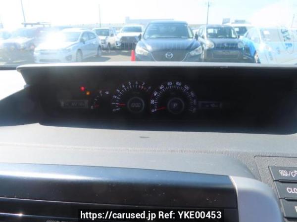 Used 2009 AT toyota voxy ZRR70W Image[27]