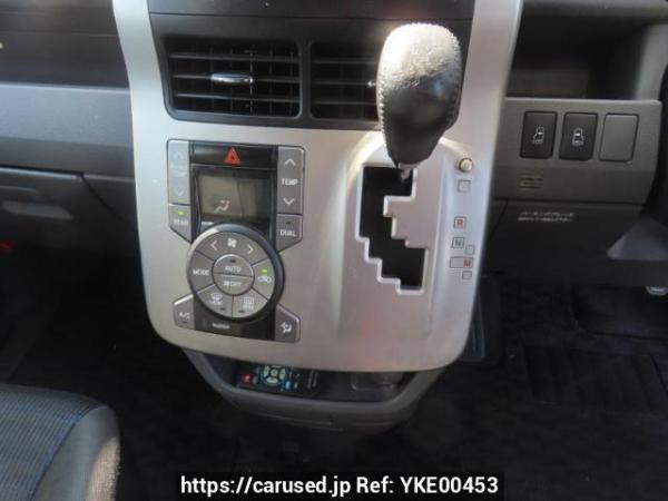 Used 2009 AT toyota voxy ZRR70W Image[31]