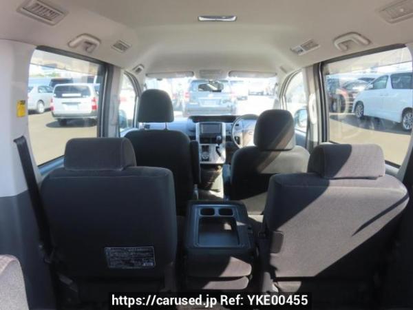 Used 2008 AT toyota voxy ZRR70G Image[9]