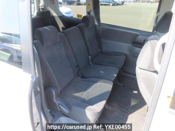 Used 2008 AT toyota voxy ZRR70G Image[18]