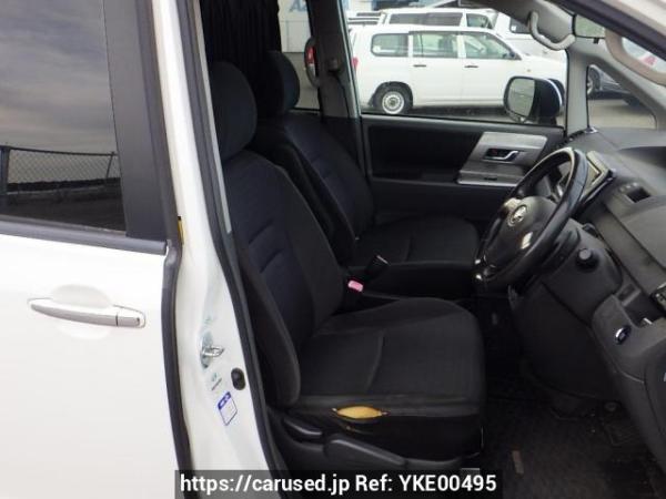 Used 2010 AT toyota voxy ZRR70W Image[12]