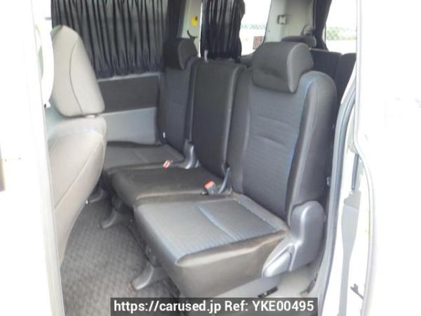 Used 2010 AT toyota voxy ZRR70W Image[19]