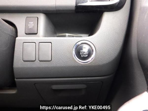 Used 2010 AT toyota voxy ZRR70W Image[32]