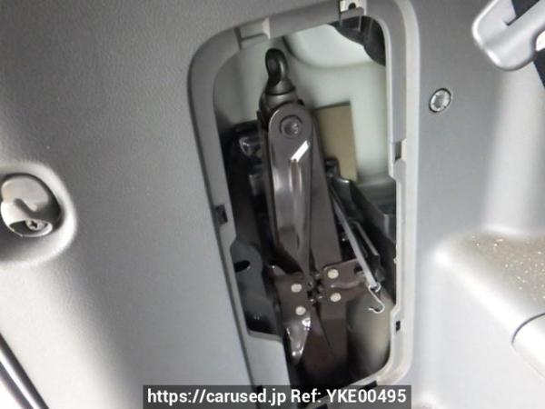 Used 2010 AT toyota voxy ZRR70W Image[46]