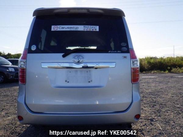 Used 2007 AT toyota noah ZRR70G Image[5]