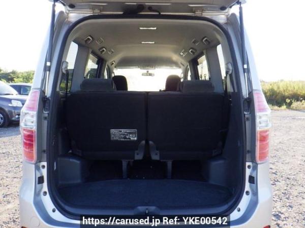 Used 2007 AT toyota noah ZRR70G Image[8]