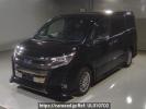 Toyota Noah ZWR80W