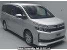 Toyota Voxy ZWR80G