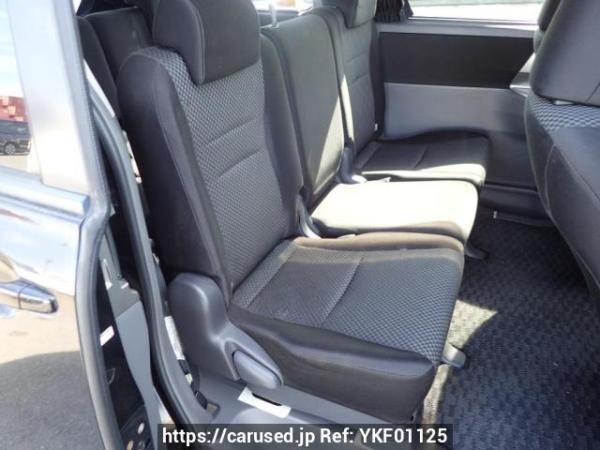 Used 2007 AT toyota noah ZRR75W Image[14]