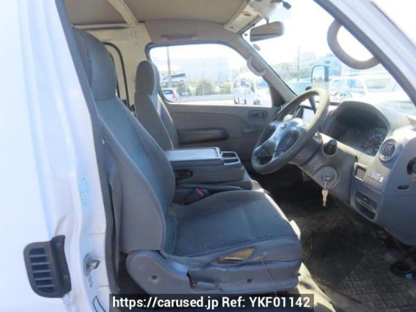 Used 2004 AT nissan caravan-van VPE25 Image[14]