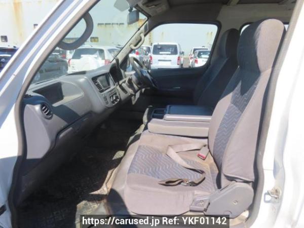 Used 2004 AT nissan caravan-van VPE25 Image[18]