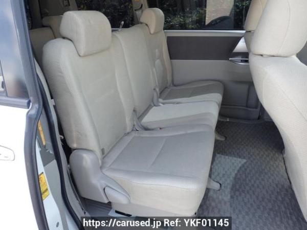 Used 2009 AT toyota noah ZRR75W Image[13]