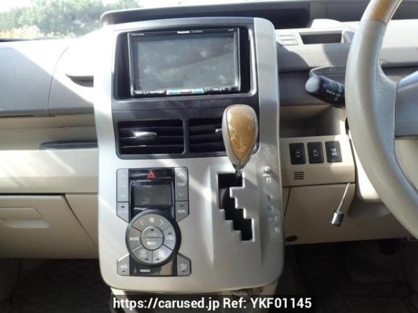 Used 2009 AT toyota noah ZRR75W Image[17]