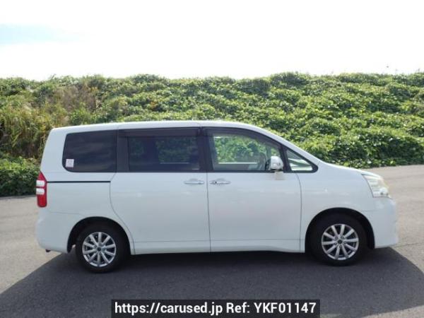 Used 2012 AT toyota noah ZRR70G Image[7]