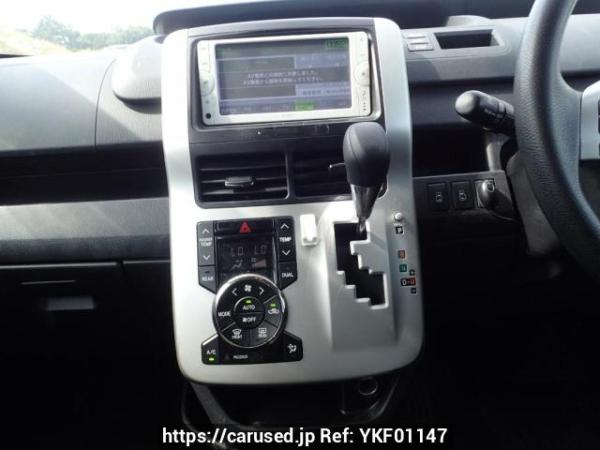 Used 2012 AT toyota noah ZRR70G Image[17]