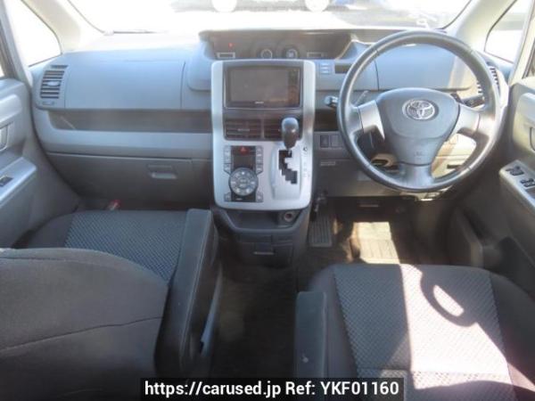 Used 2007 AT toyota noah ZRR70W Image[22]
