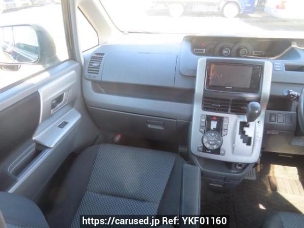 Used 2007 AT toyota noah ZRR70W Image[23]