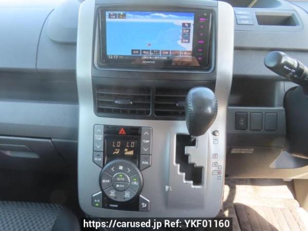 Used 2007 AT toyota noah ZRR70W Image[24]