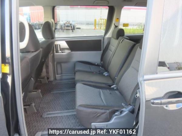 Used 2007 AT toyota noah ZRR70W Image[19]