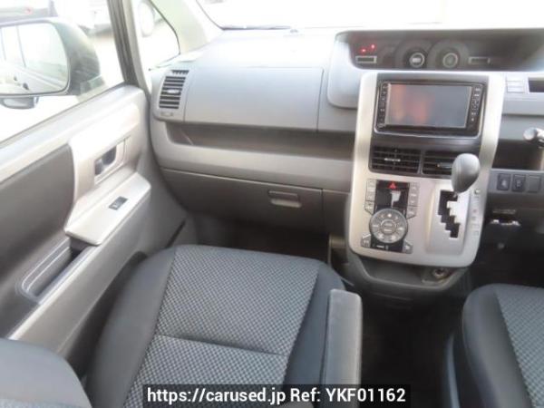 Used 2007 AT toyota noah ZRR70W Image[24]