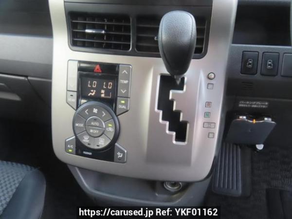 Used 2007 AT toyota noah ZRR70W Image[30]
