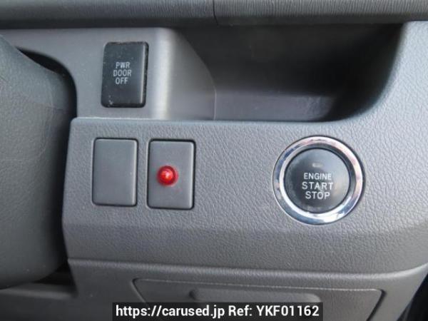 Used 2007 AT toyota noah ZRR70W Image[33]