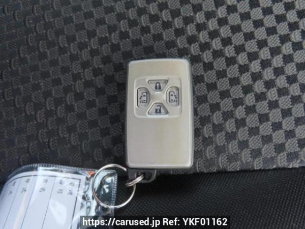Used 2007 AT toyota noah ZRR70W Image[34]