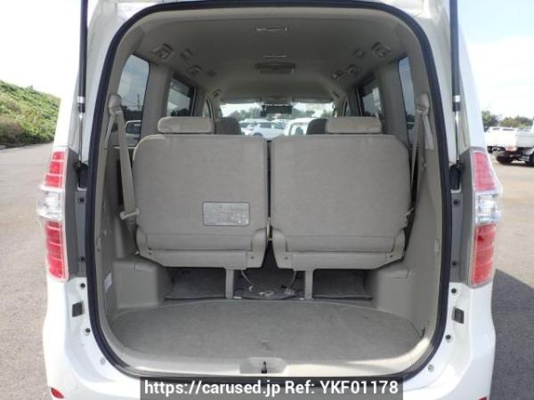 Used 2007 AT toyota noah ZRR75G Image[8]
