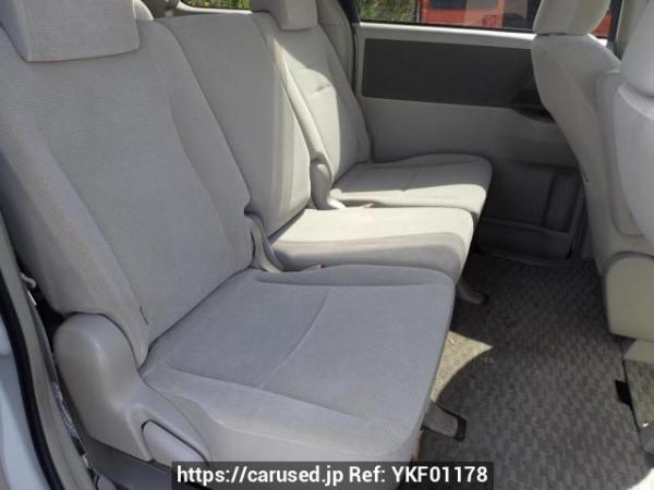 Used 2007 AT toyota noah ZRR75G Image[13]