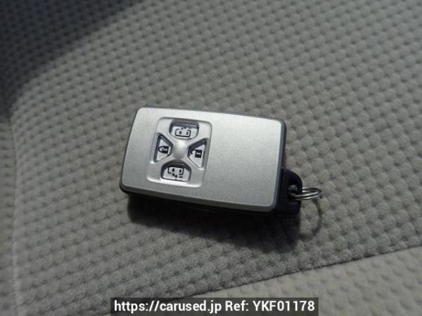 Used 2007 AT toyota noah ZRR75G Image[27]
