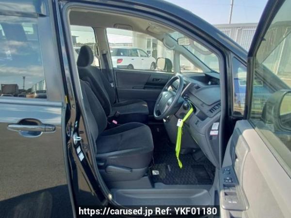 Used 2010 AT toyota noah ZRR75G Image[12]