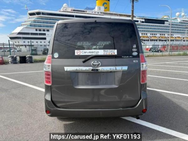 Used 2009 AT toyota noah ZRR70G Image[5]