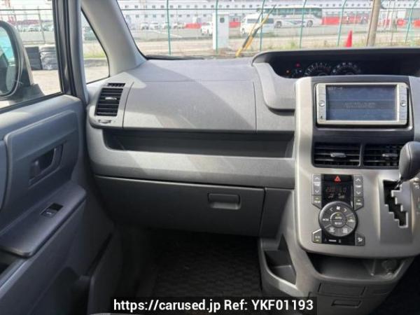 Used 2009 AT toyota noah ZRR70G Image[20]