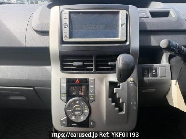 Used 2009 AT toyota noah ZRR70G Image[24]