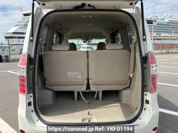 Used 2009 AT toyota noah ZRR70G Image[8]