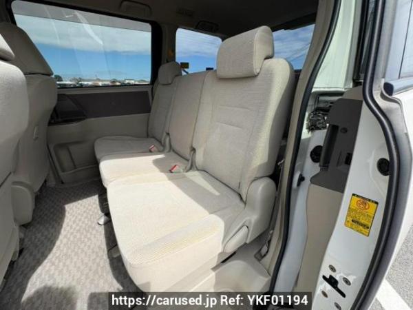 Used 2009 AT toyota noah ZRR70G Image[15]