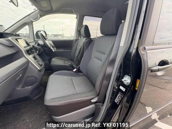 Used 2009 AT toyota noah ZRR70W Image[13]