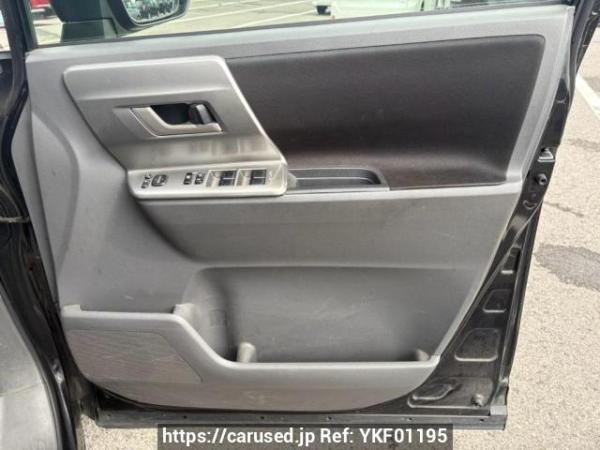 Used 2009 AT toyota noah ZRR70W Image[17]