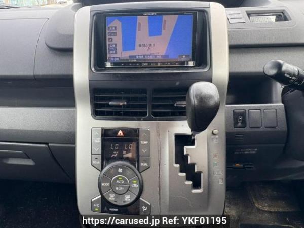 Used 2009 AT toyota noah ZRR70W Image[24]