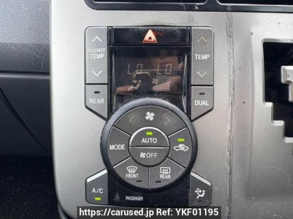 Used 2009 AT toyota noah ZRR70W Image[26]