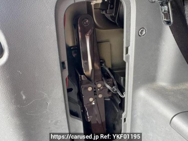 Used 2009 AT toyota noah ZRR70W Image[46]