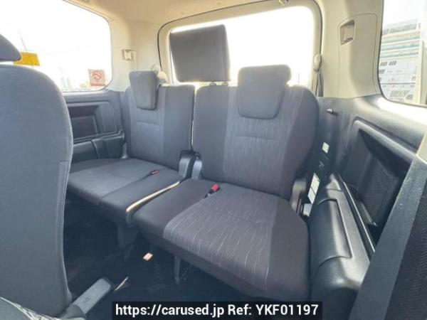 Used 2010 AT toyota noah ZRR70W Image[16]