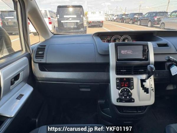 Used 2010 AT toyota noah ZRR70W Image[20]