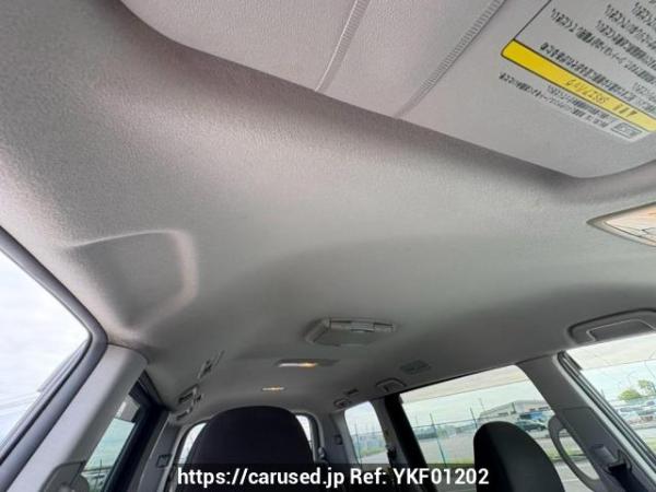 Used 2010 AT toyota voxy ZRR70W Image[18]