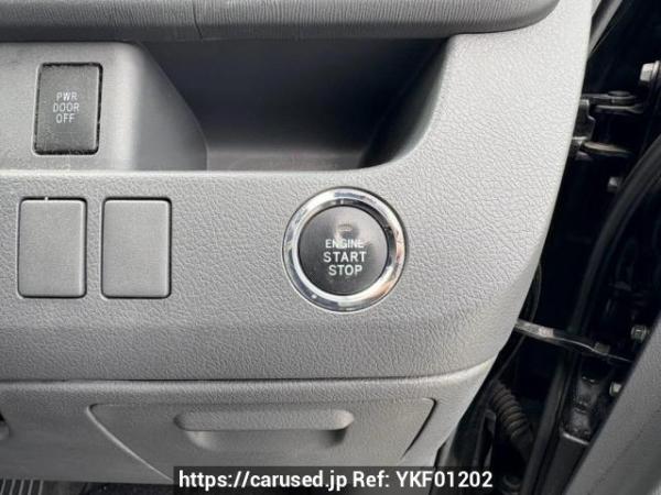 Used 2010 AT toyota voxy ZRR70W Image[29]