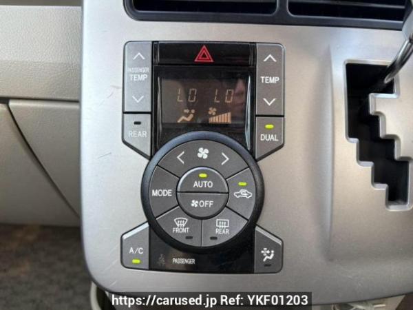 Used 2009 AT toyota noah ZRR70G Image[26]