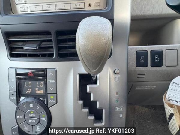 Used 2009 AT toyota noah ZRR70G Image[27]