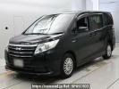 Toyota Noah ZWR80G