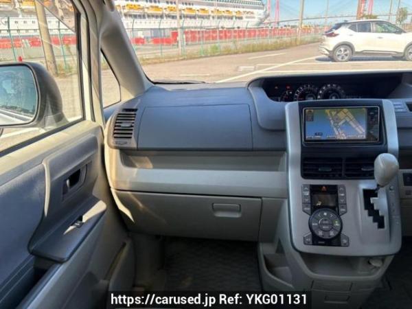 Used 2009 AT toyota noah ZRR70G Image[20]